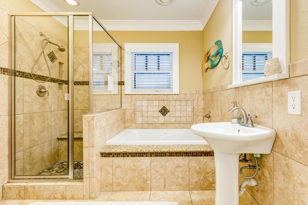Nautical Niche- Upstairs Villa Галвестън Екстериор снимка